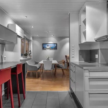 Northstay - Urban Escape, Modern House With 3 Bedrooms, Free Parking * Tromsø