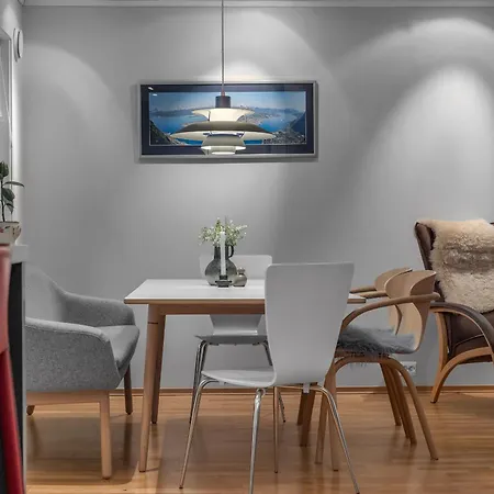 Feriehus Northstay - Urban Escape, Modern House With 3 Bedrooms, Free Parking *