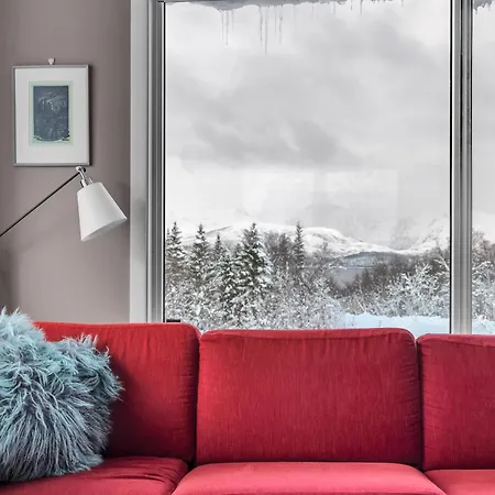 Northstay - Urban Escape, Modern House With 3 Bedrooms, Free Parking