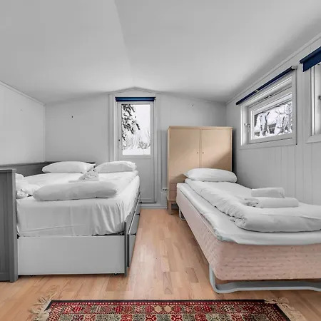 Northstay - Urban Escape, Modern House With 3 Bedrooms, Free Parking بيت للعطل *