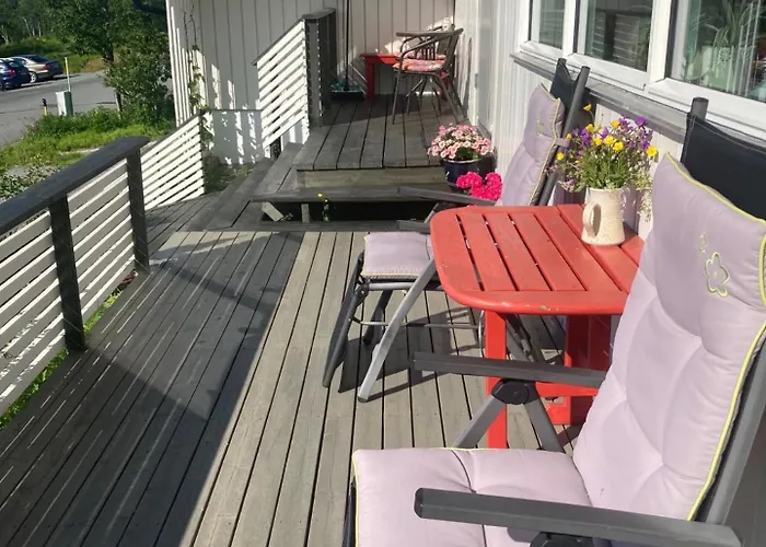 Dom wakacyjny Northstay - Urban Escape, Modern House With 3 Bedrooms, Free Parking Tromsø