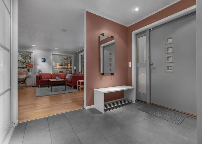 Prázdninový dům Northstay - Urban Escape, Modern House With 3 Bedrooms, Free Parking Tromsø