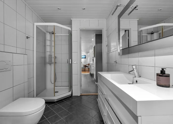 Northstay - Urban Escape, Modern House With 3 Bedrooms, Free Parking Tromsø