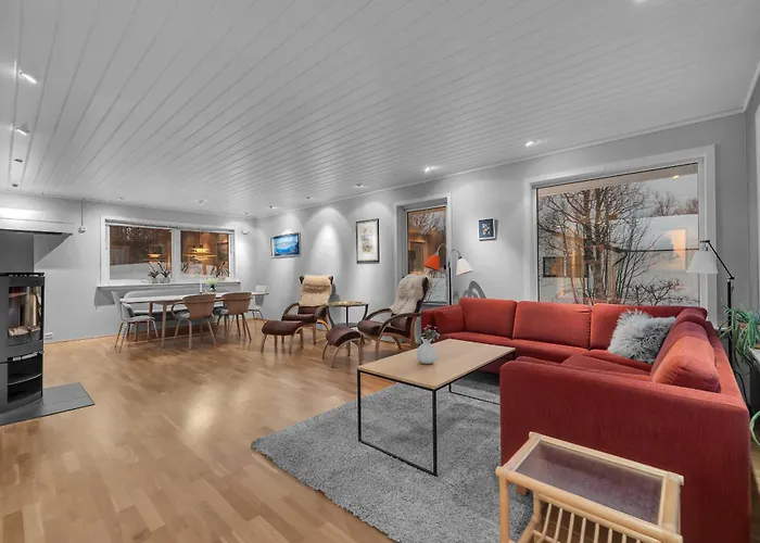 Northstay - Urban Escape, Modern House With 3 Bedrooms, Free Parking * Tromsø