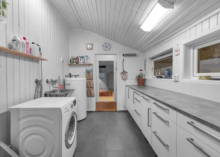 Northstay - Urban Escape, Modern House With 3 Bedrooms, Free Parking *