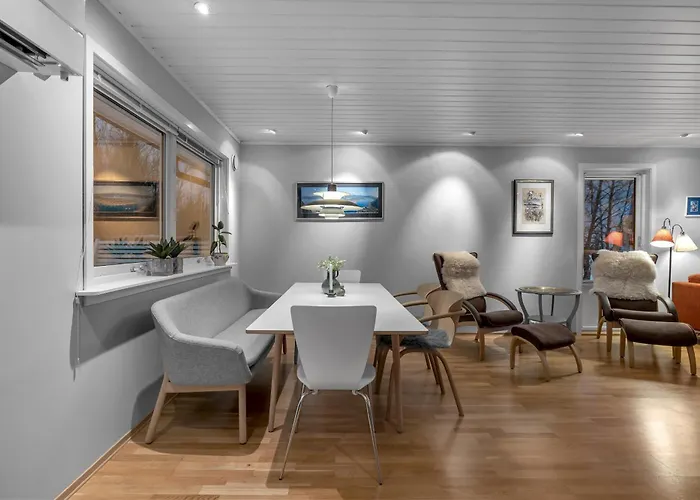 Northstay - Urban Escape, Modern House With 3 Bedrooms, Free Parking Dom wakacyjny *