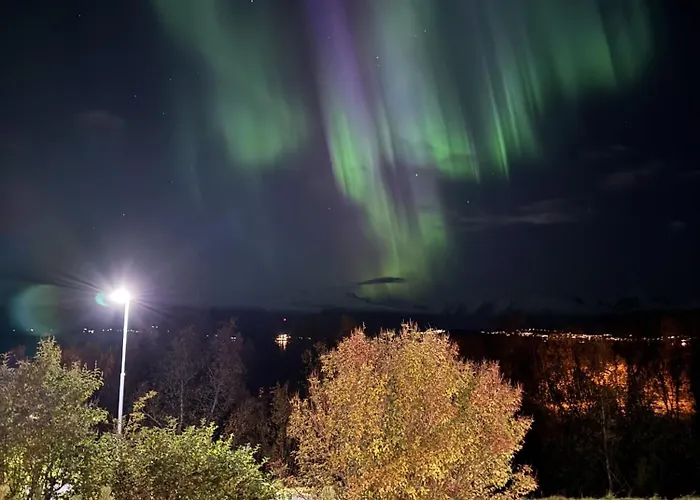 Northstay - Urban Escape, Modern House With 3 Bedrooms, Free Parking Tromsø
