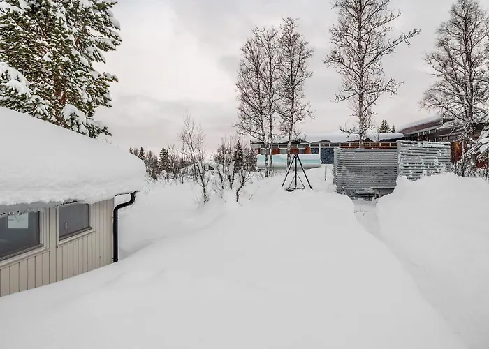 Northstay - Urban Escape, Modern House With 3 Bedrooms, Free Parking