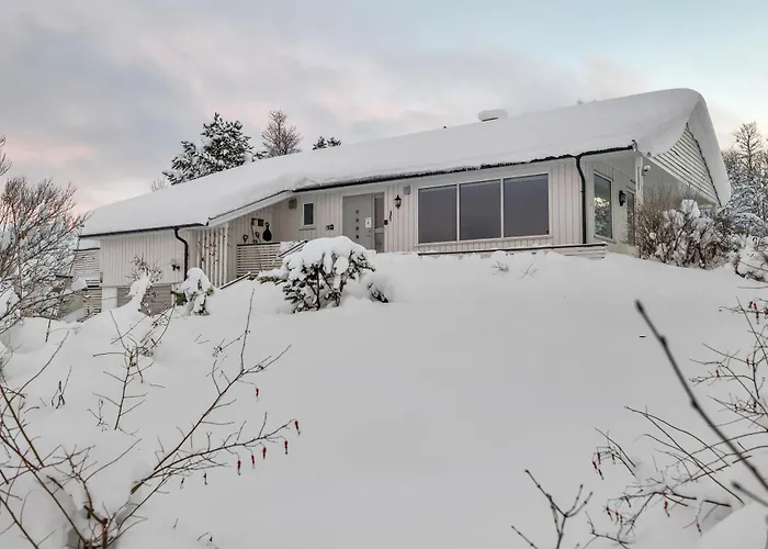 Northstay - Urban Escape, Modern House With 3 Bedrooms, Free Parking