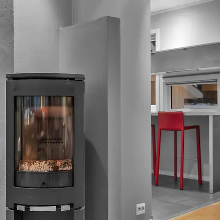Northstay - Urban Escape, Modern House With 3 Bedrooms, Free Parking Prázdninový dům Tromsø