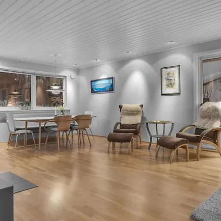 Northstay - Urban Escape, Modern House With 3 Bedrooms, Free Parking *