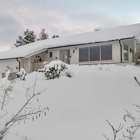 Northstay - Urban Escape, Modern House With 3 Bedrooms, Free Parking