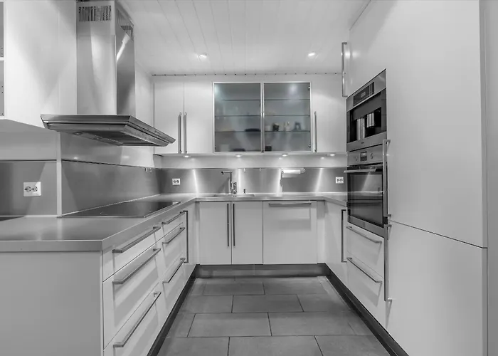 Northstay - Urban Escape, Modern House With 3 Bedrooms, Free Parking * Tromsø